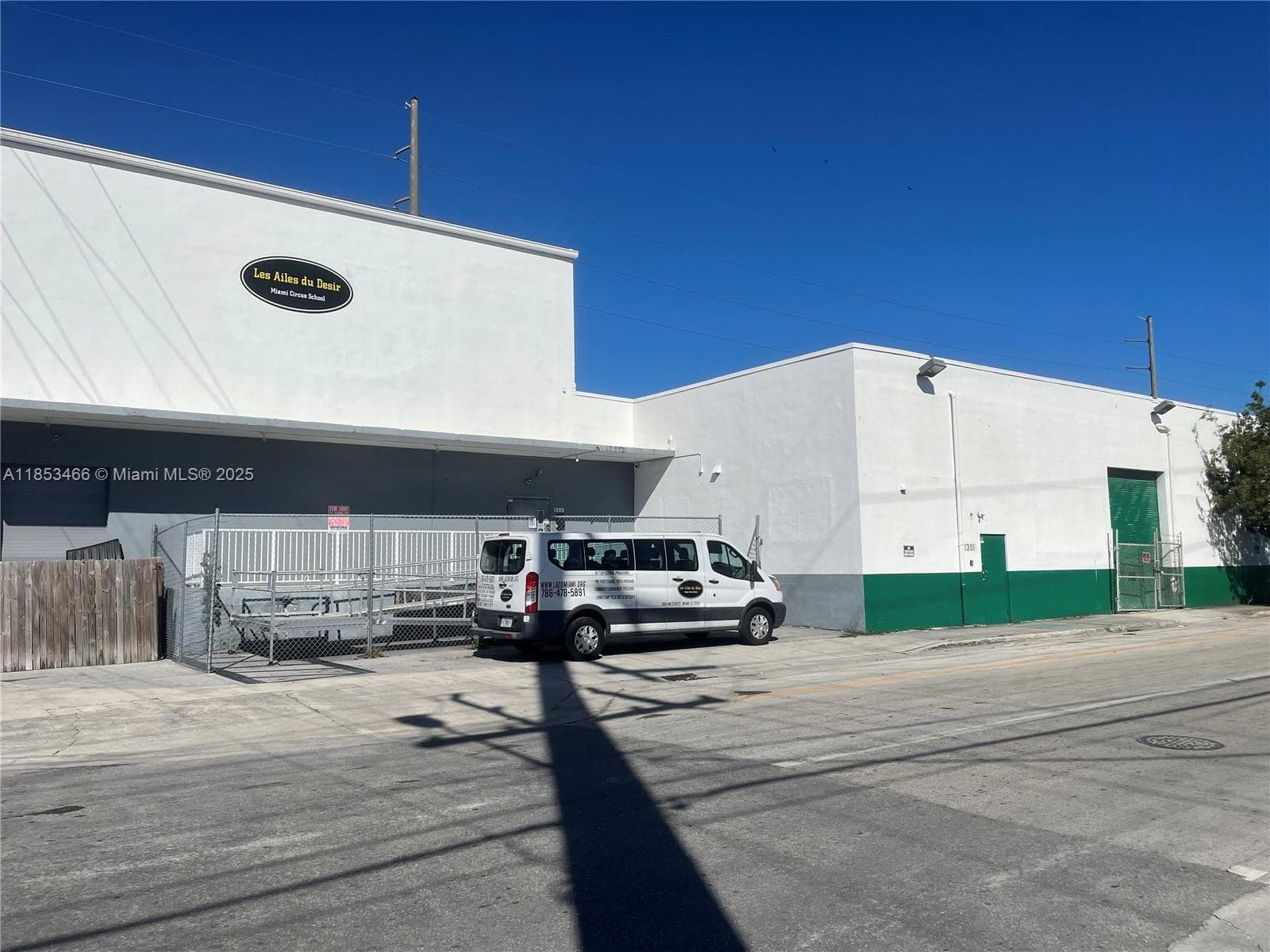 1395 NW 22nd St, Miami FL 33142 photo 3