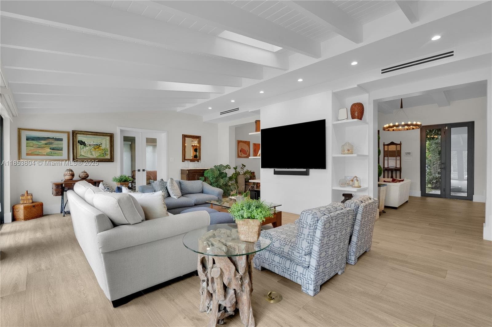4475 N Meridian Ave, Miami Beach FL 33140 photo 5