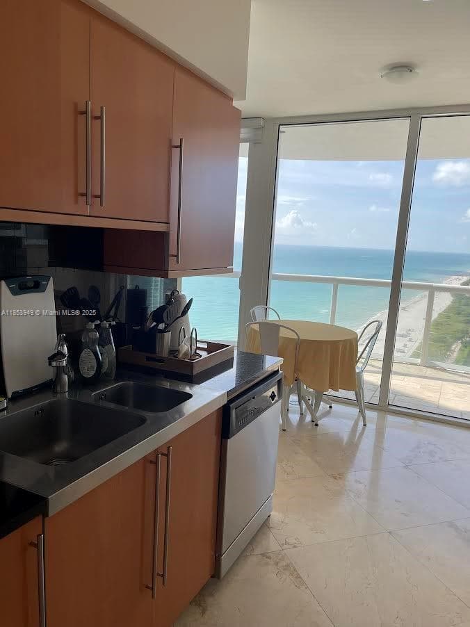 6365 Collins Ave # 3404, Miami Beach FL 33141