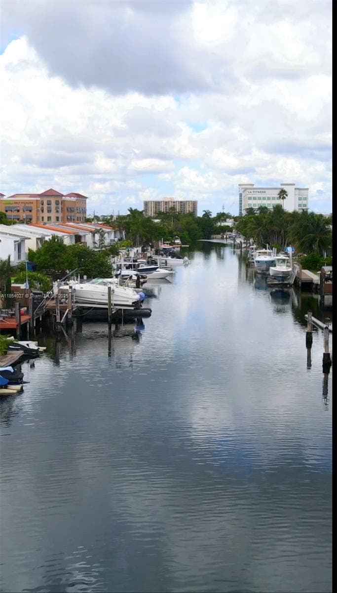 2035 NE 123rd St, North Miami FL 33181 photo 2