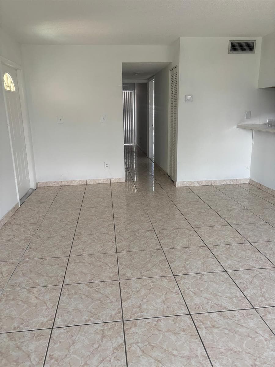 2075 NW 46th Avenue # I102, Lauderhill FL 33313 photo 3