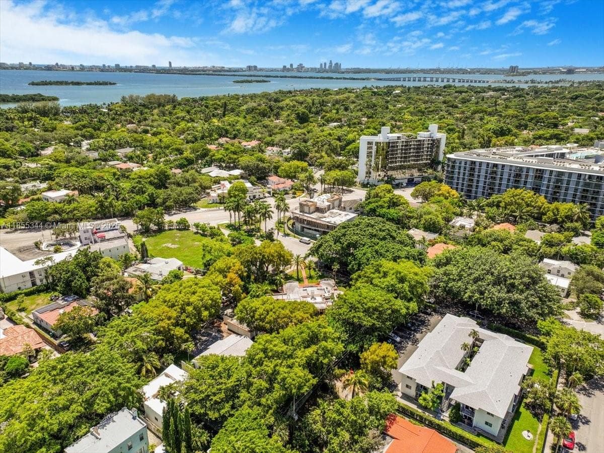 5900 NE 5th Ave, Miami FL 33137 photo 5
