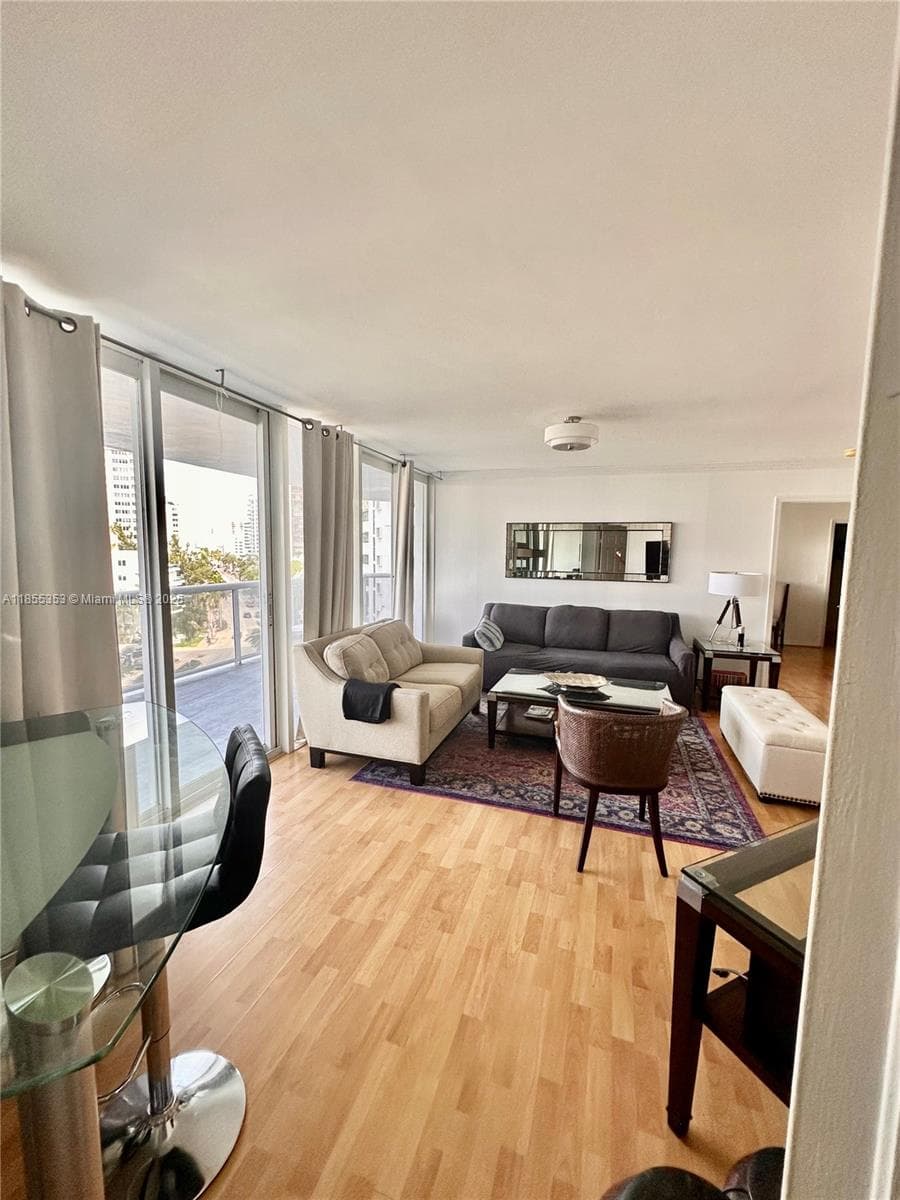 6301 Collins Ave # 806, Miami Beach FL 33141 photo 2
