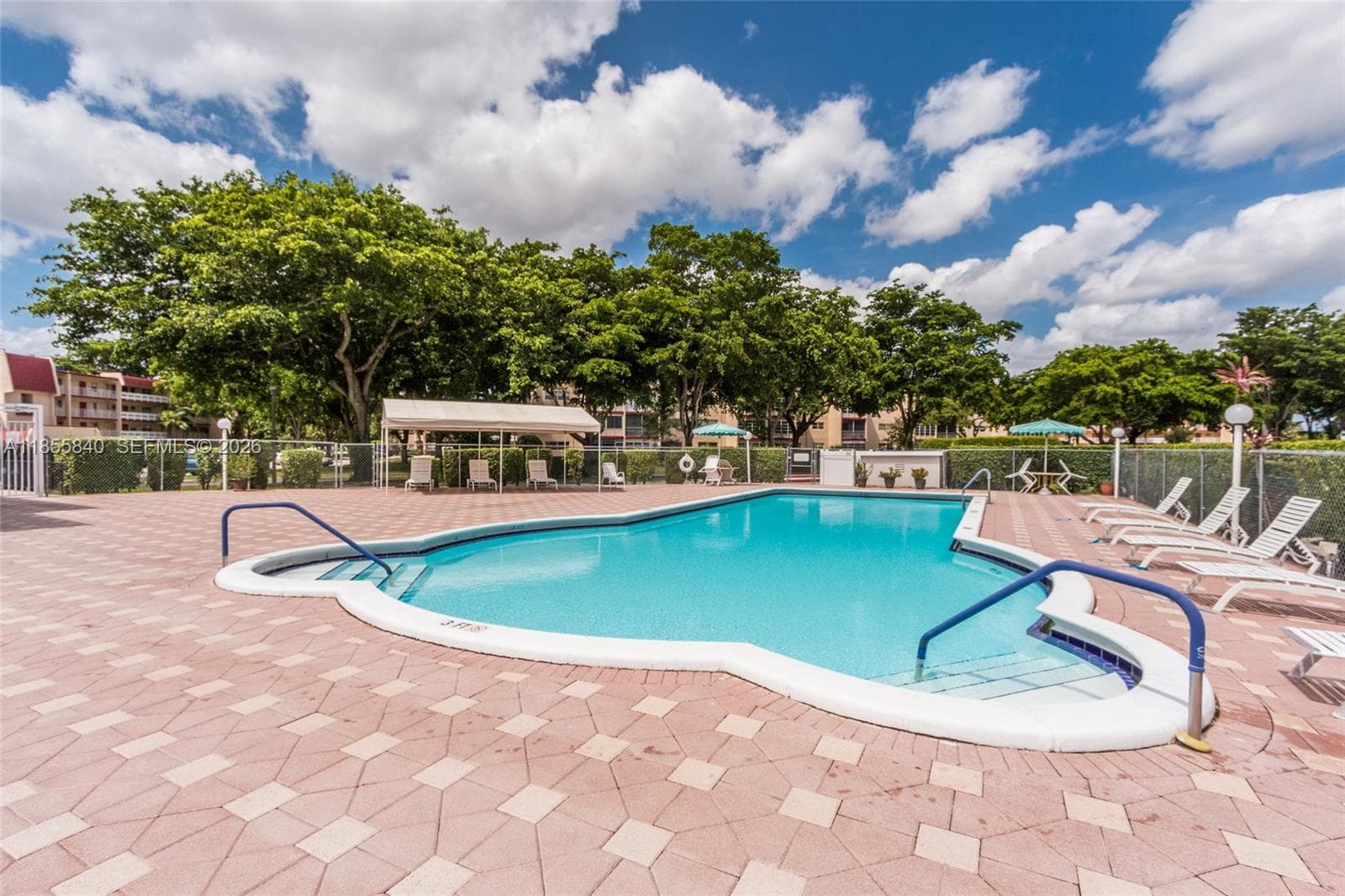 1040 Country Club Dr # 309, Margate FL 33063 photo 2