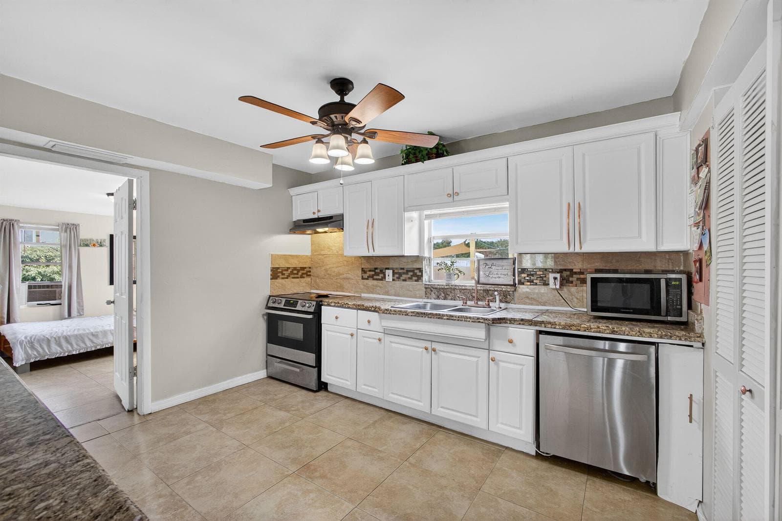 1136 W 7th Street, Riviera Beach FL 33404 photo 3