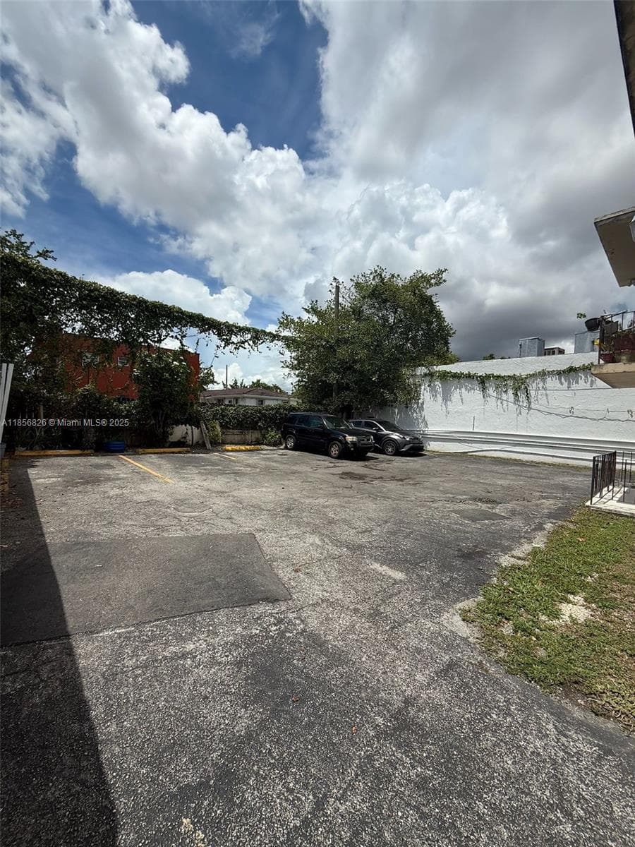 1520 SW 1st St, Miami FL 33135 photo 4