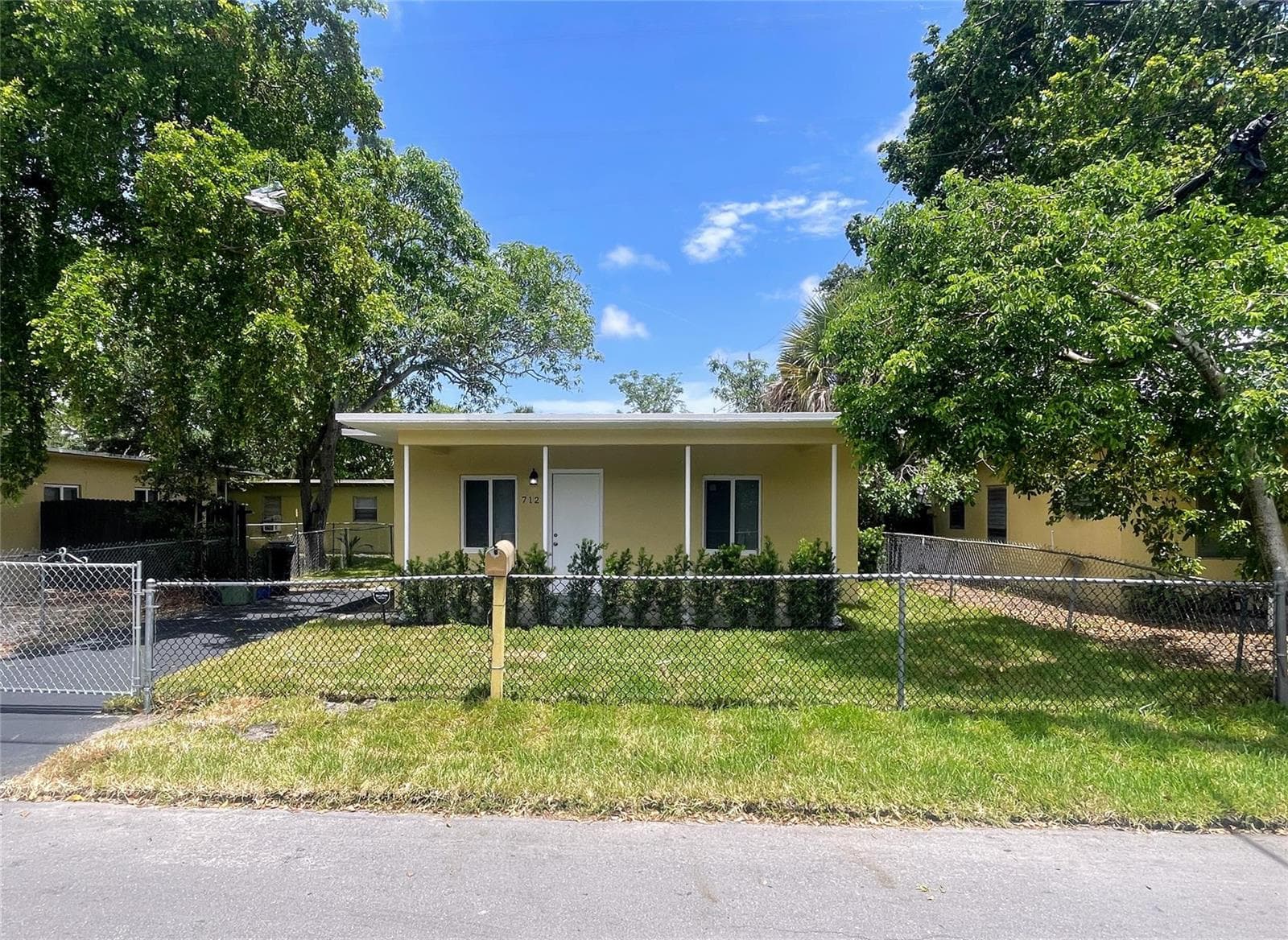 712 NW 17th Avenue, Fort Lauderdale FL 33311 photo 2