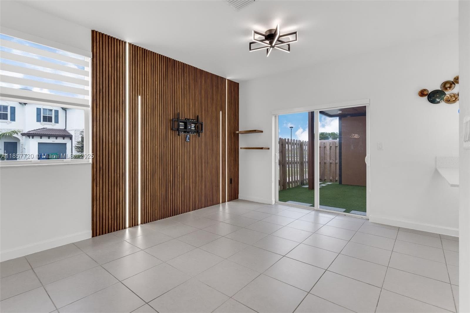 12373 NW 24th Pl, Miami FL 33167 photo 4
