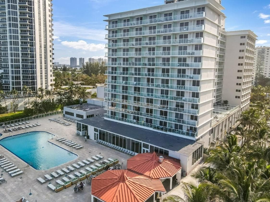 19201 Collins Ave # 611, Sunny Isles Beach FL 33160 photo 5