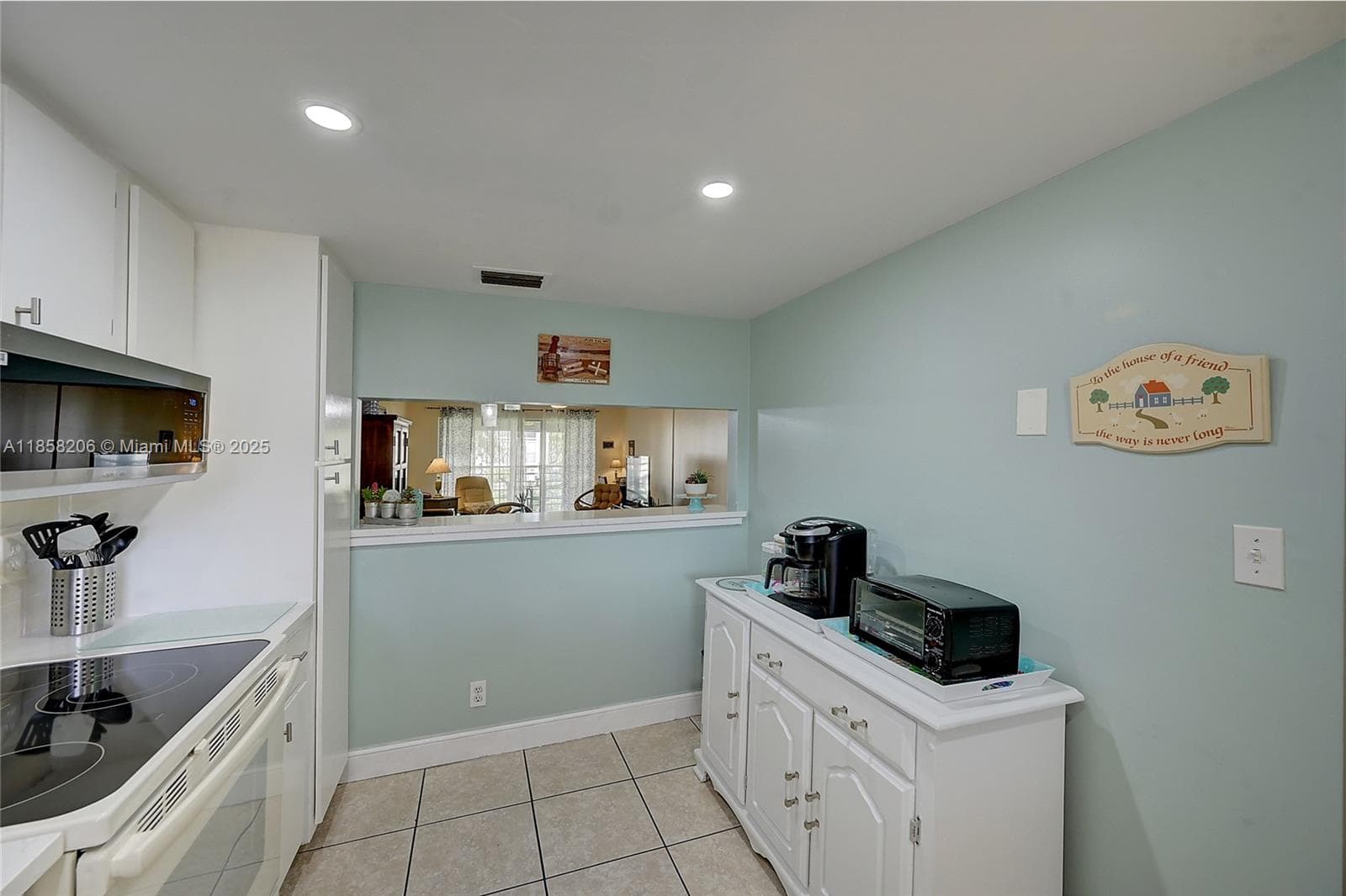 3186 Via Poinciana # 203, Lake Worth FL 33467 photo 5