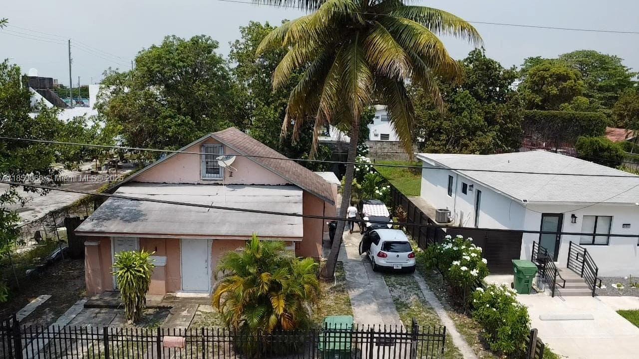 683 NW 30th St, Miami FL 33127 photo 3