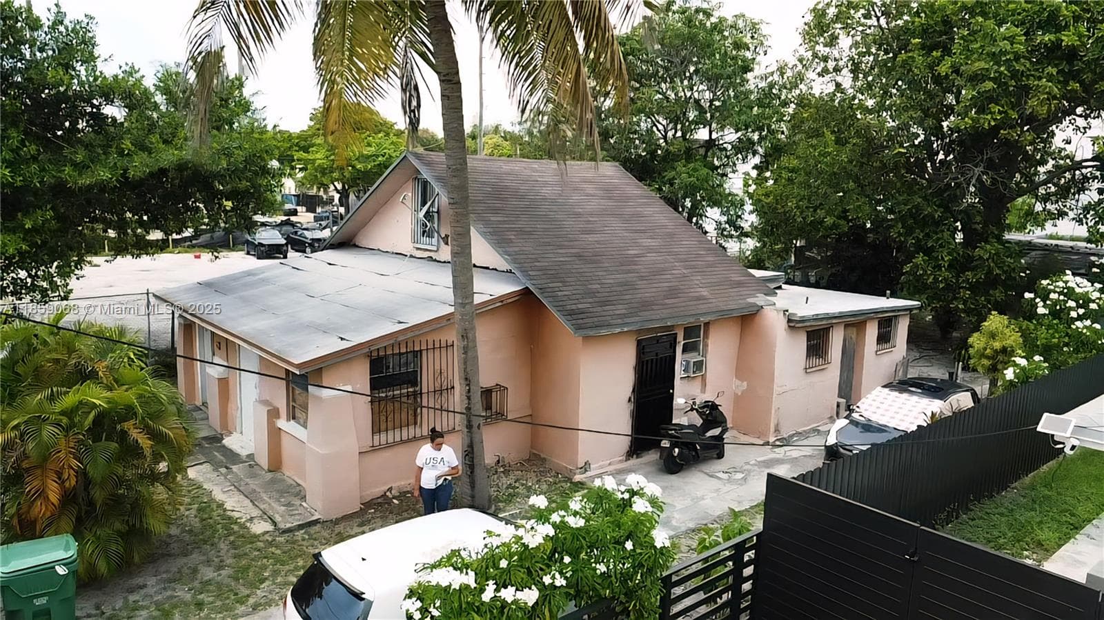 683 NW 30th St, Miami FL 33127 photo 4