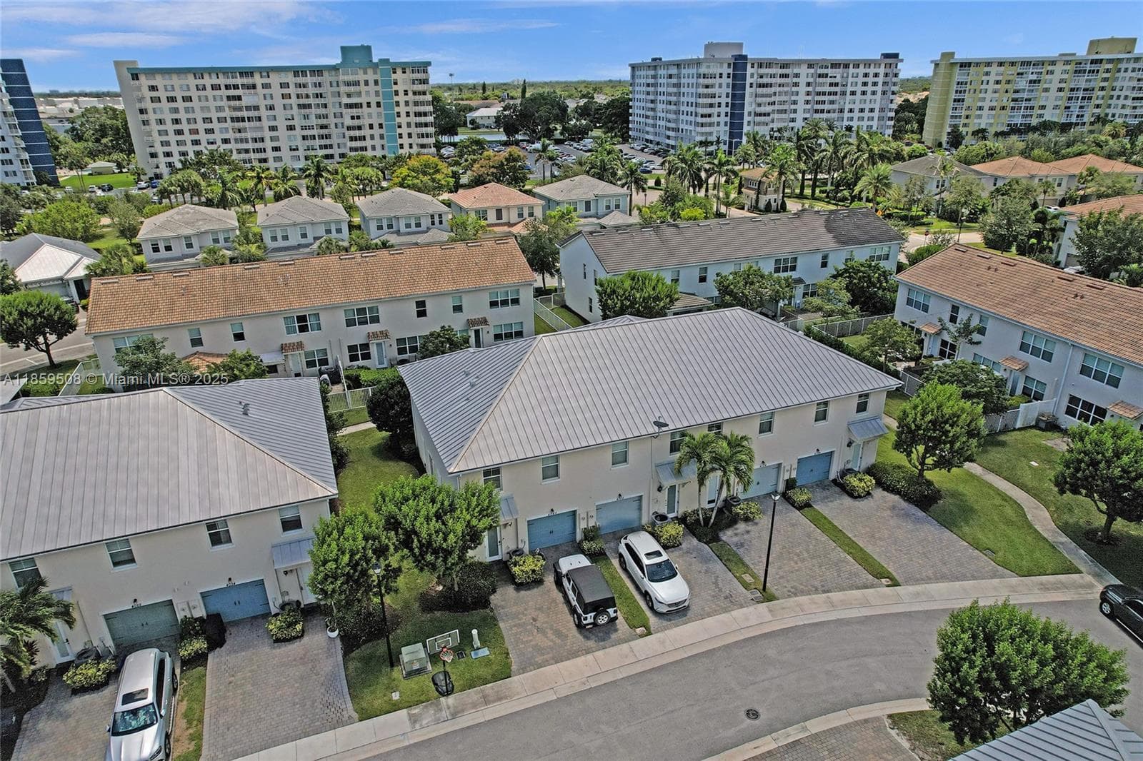 4046 Long Leaf Ln, Hollywood FL 33021 photo 3