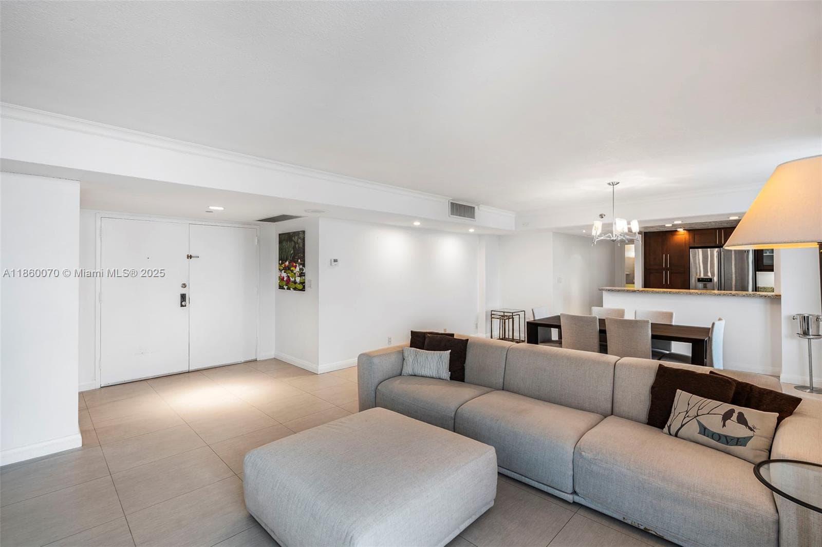 2401 Collins Ave # 1808, Miami Beach FL 33140 photo 3