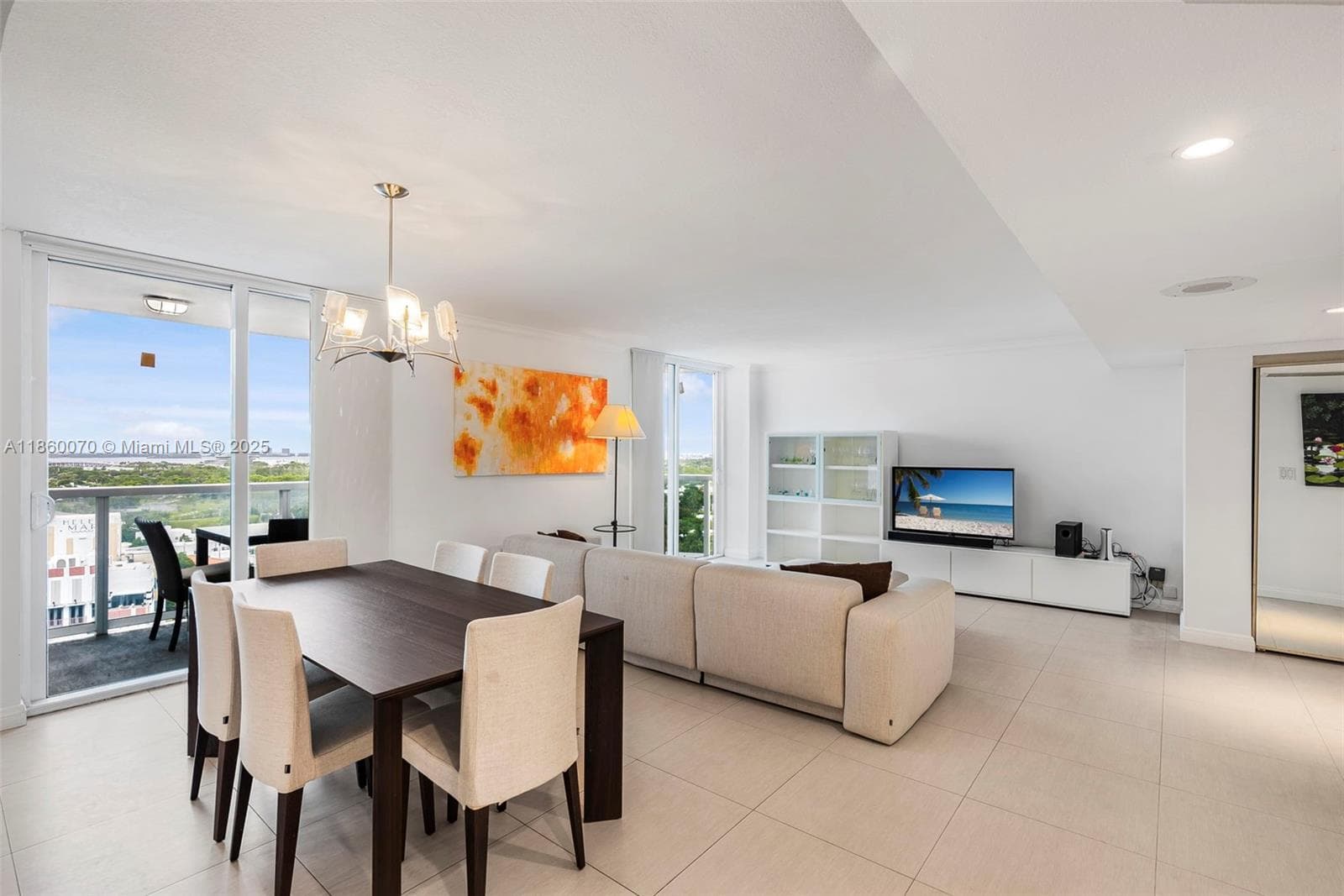 2401 Collins Ave # 1808, Miami Beach FL 33140 photo 4