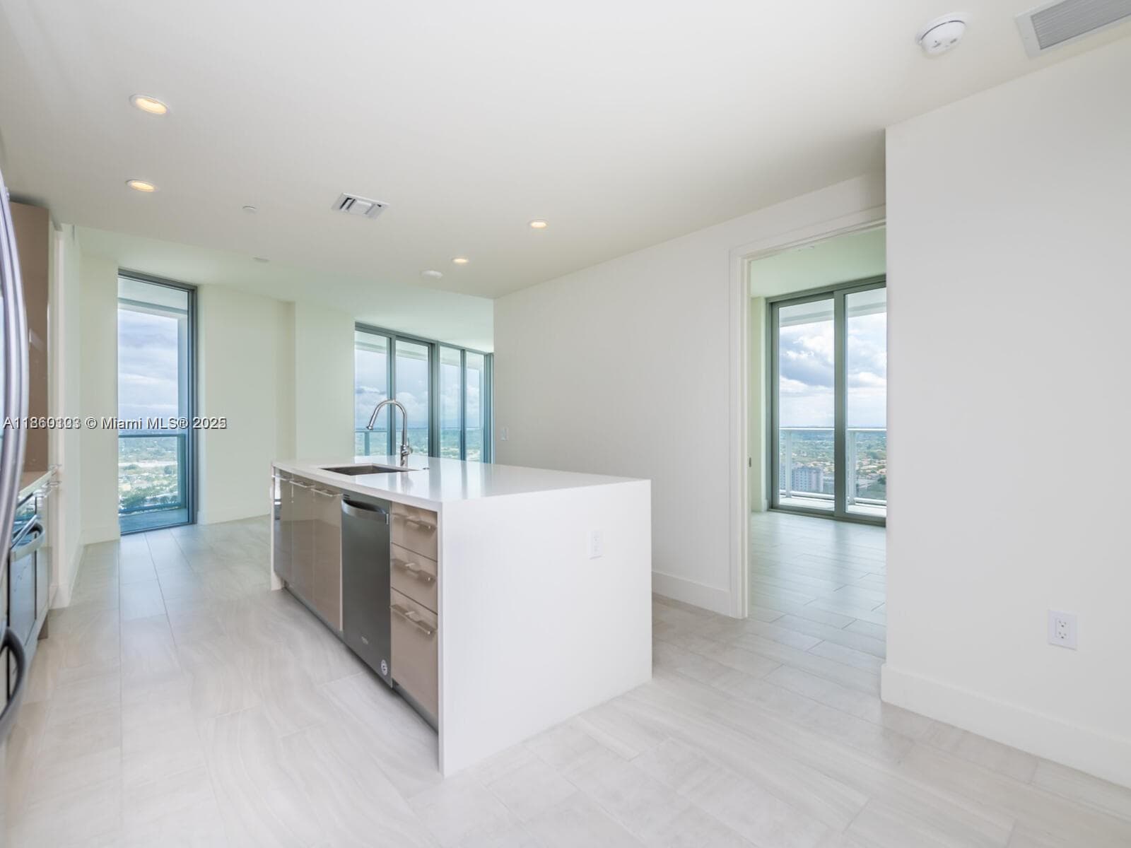 2000 Metropica Way # 2509, Sunrise FL 33323 photo 4