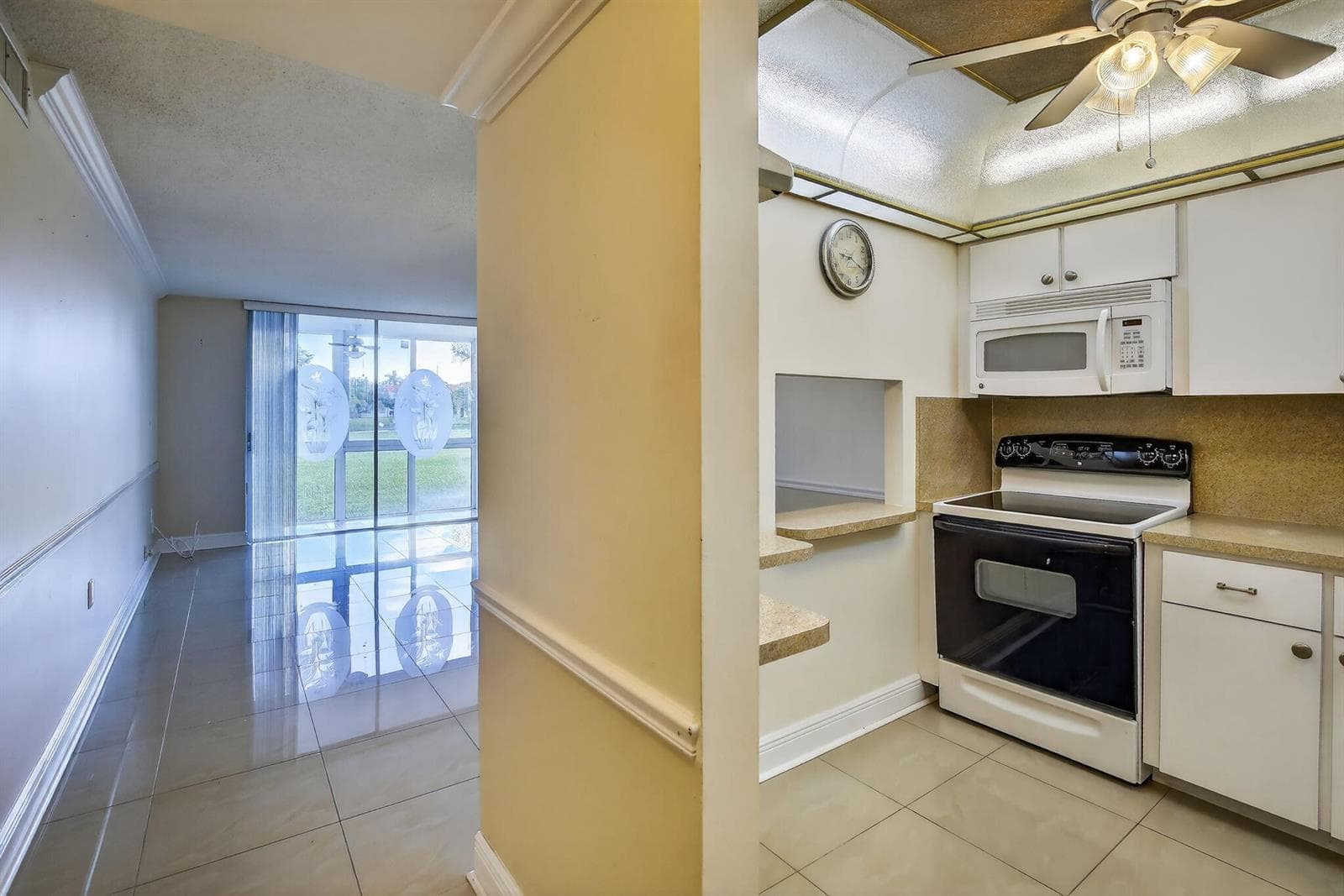 2951 Sunrise Lakes Drive E # 107, Sunrise FL 33322 photo 3