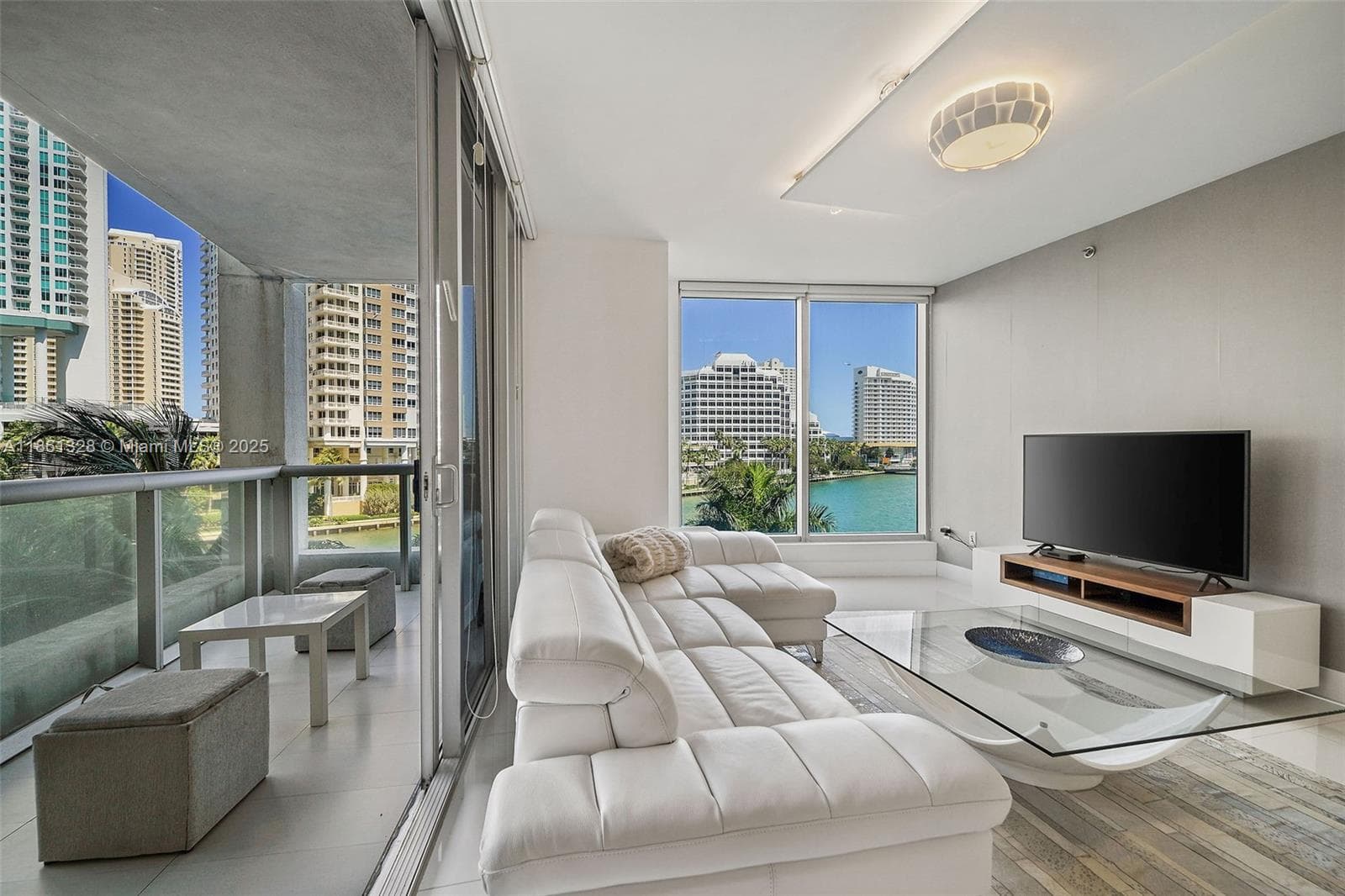 495 Brickell Ave # 402, Miami FL 33131 photo 3