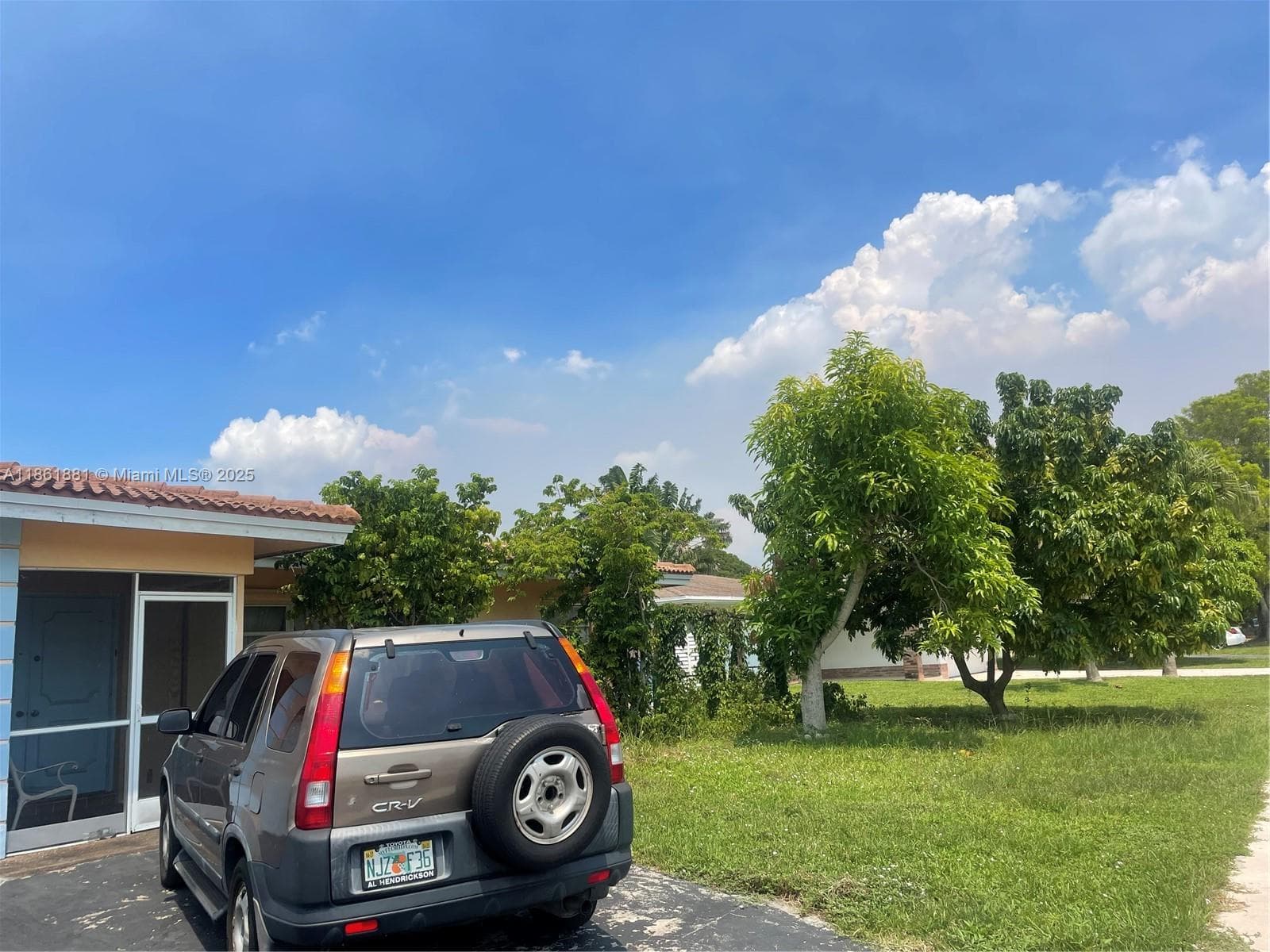 8203 NW 73rd Ter, Tamarac FL 33321 photo 3