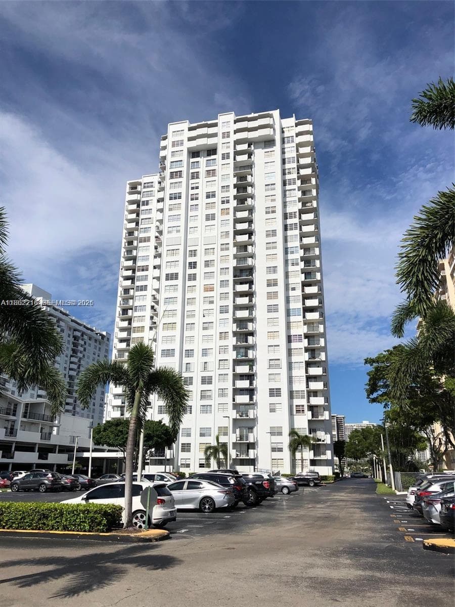 2750 NE 183rd St # 2707, Aventura FL 33160 photo 5