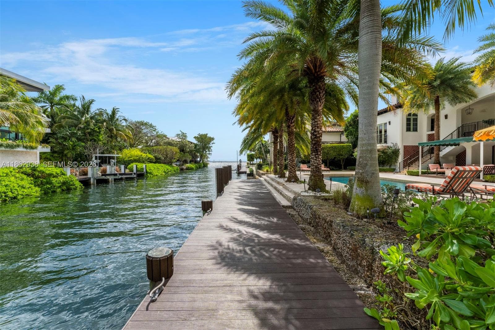 3305 S Moorings Way, Miami FL 33133 photo 3