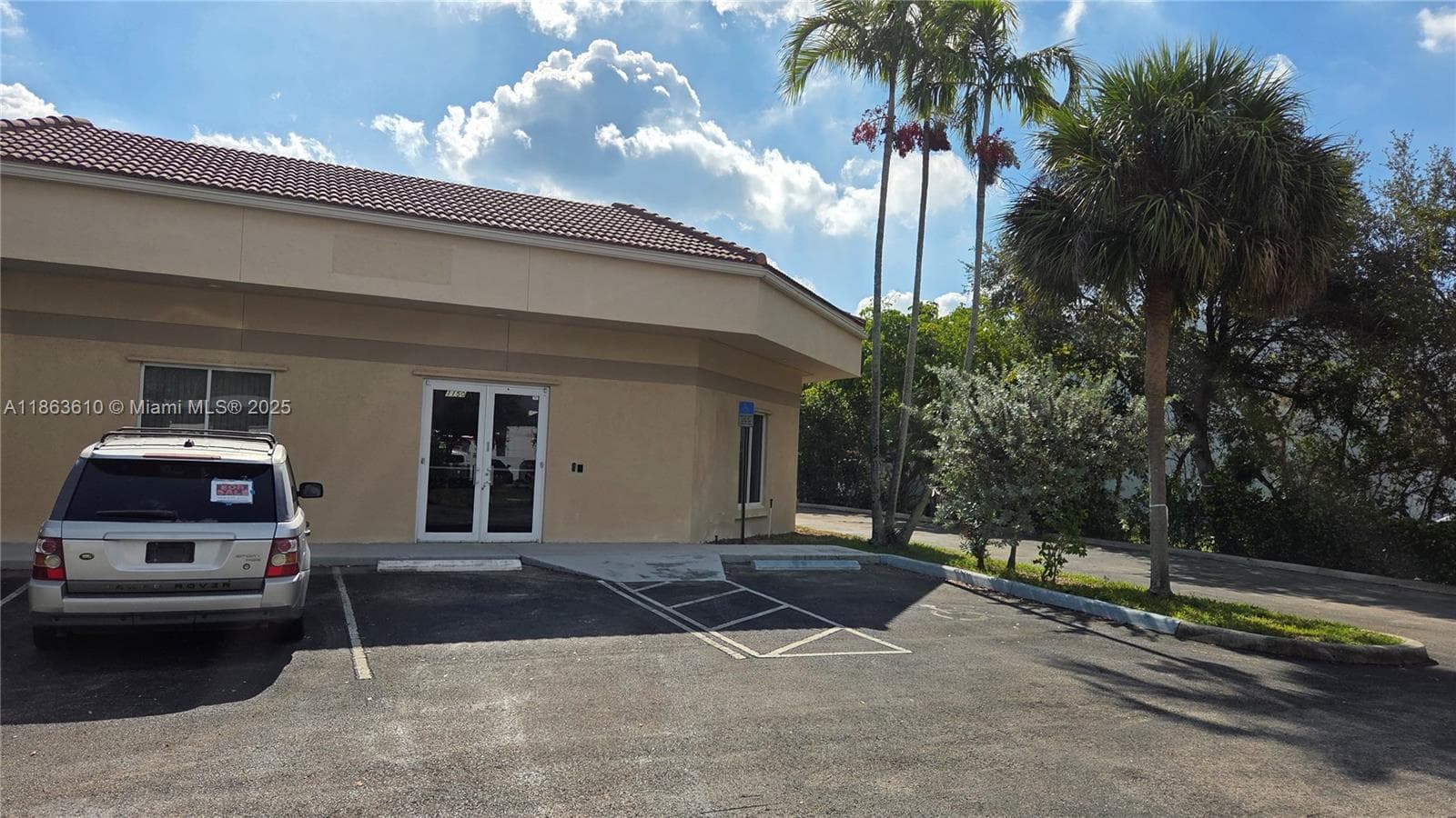 1150 SW 30th Ave, Pompano Beach FL 33069 photo 3