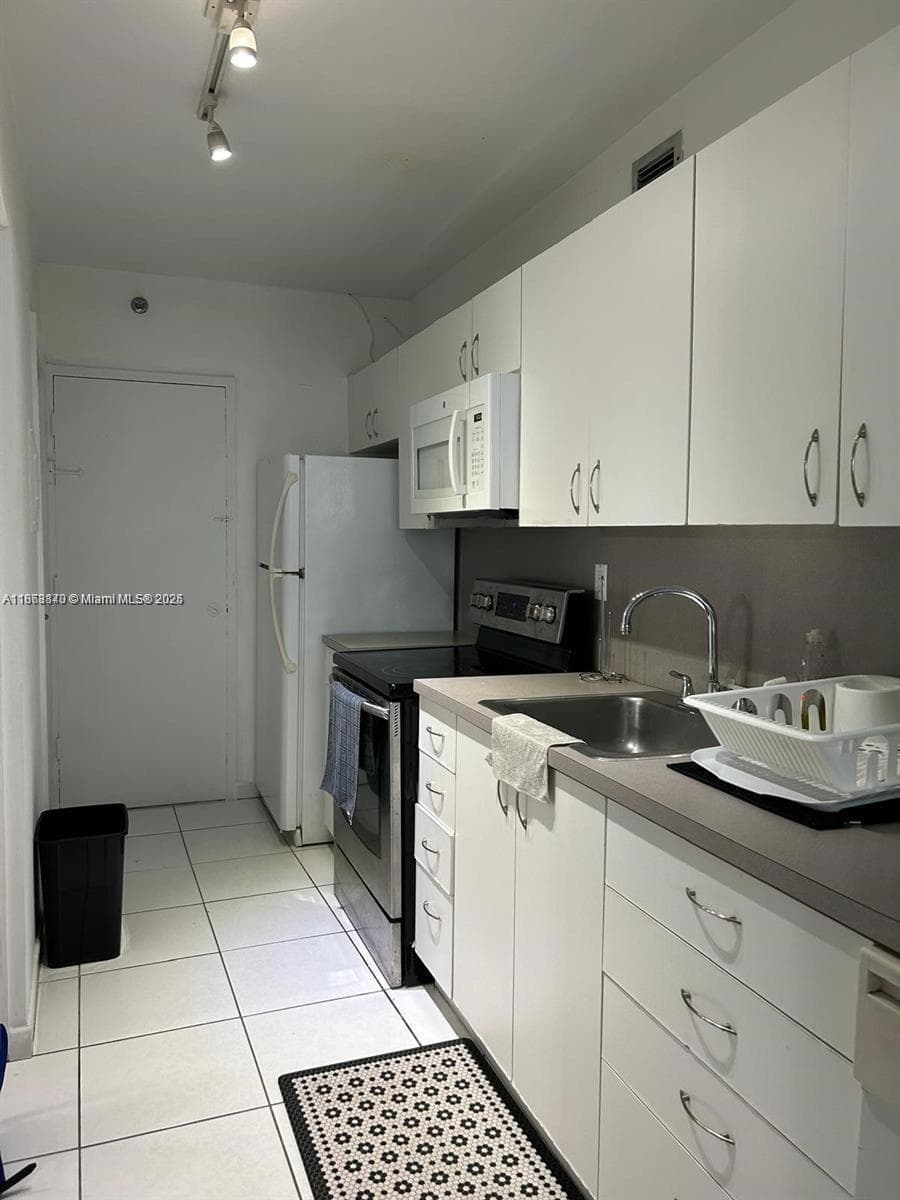 100 Lincoln Rd # 437, Miami Beach FL 33139 photo 5