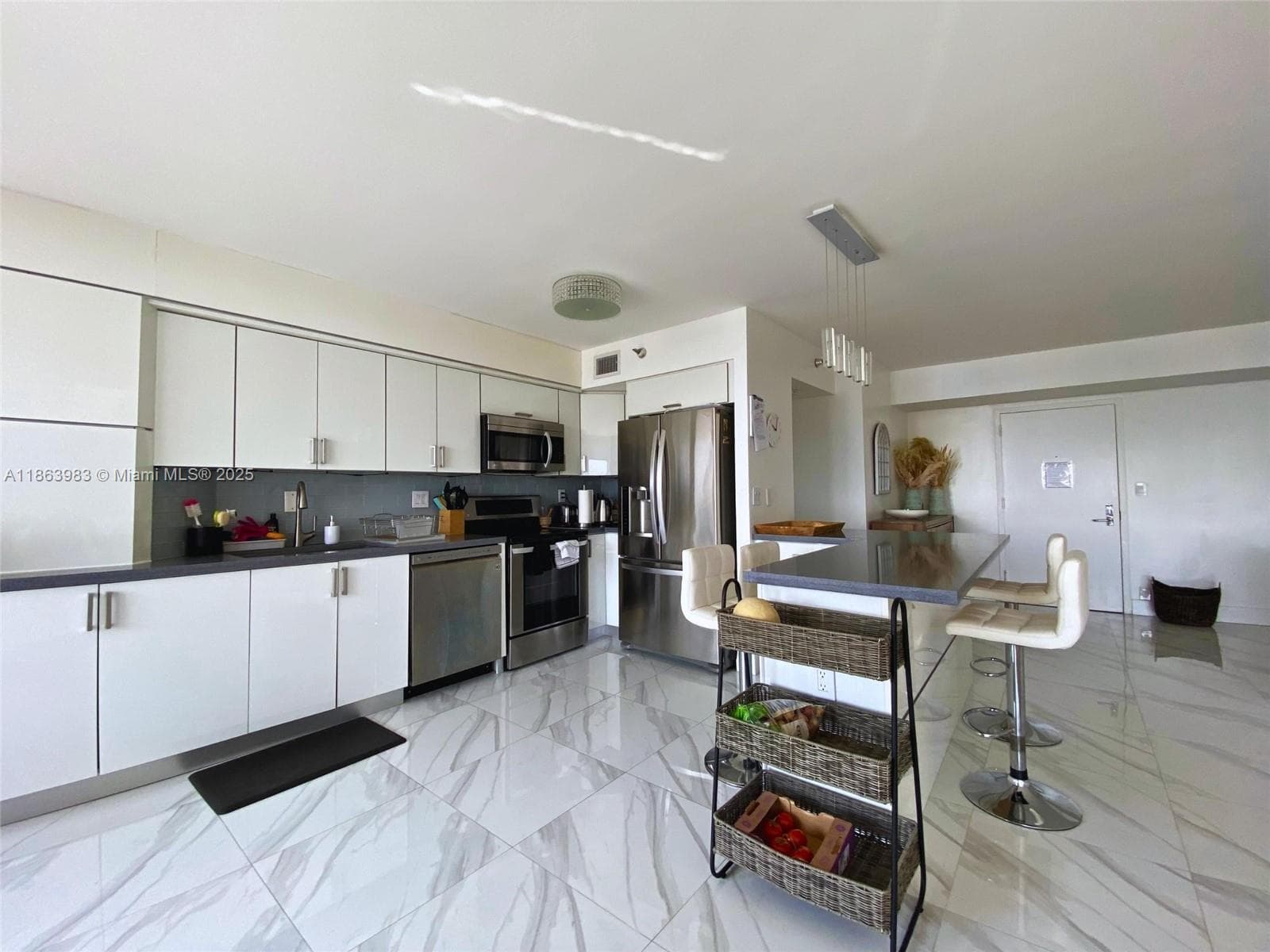 3530 Mystic Pointe Dr # 3014, Aventura FL 33180 photo 4