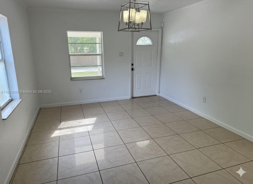 1178 NW 105th Ter, Miami FL 33150 photo 4