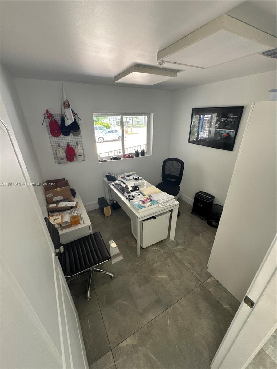 10859 NW 21st St, Sweetwater FL 33172 photo 3