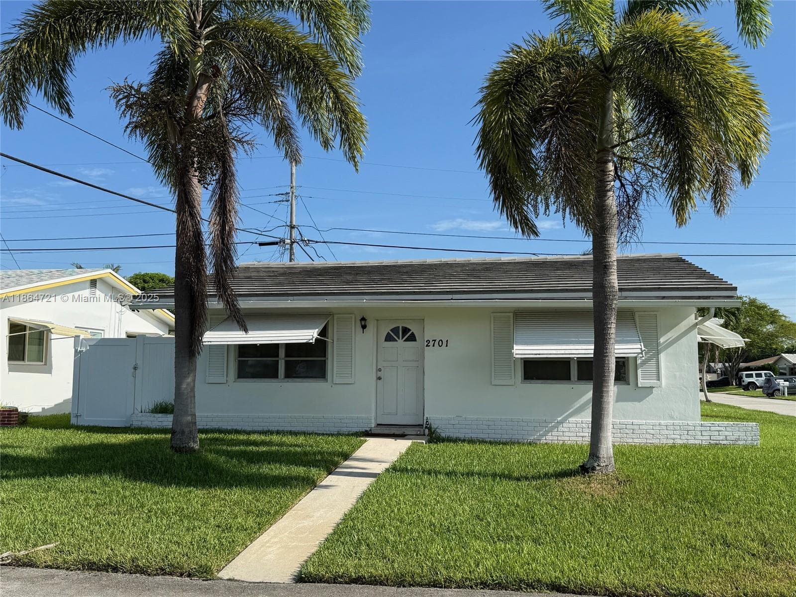 2701 NW 52nd Ct, Tamarac FL 33309