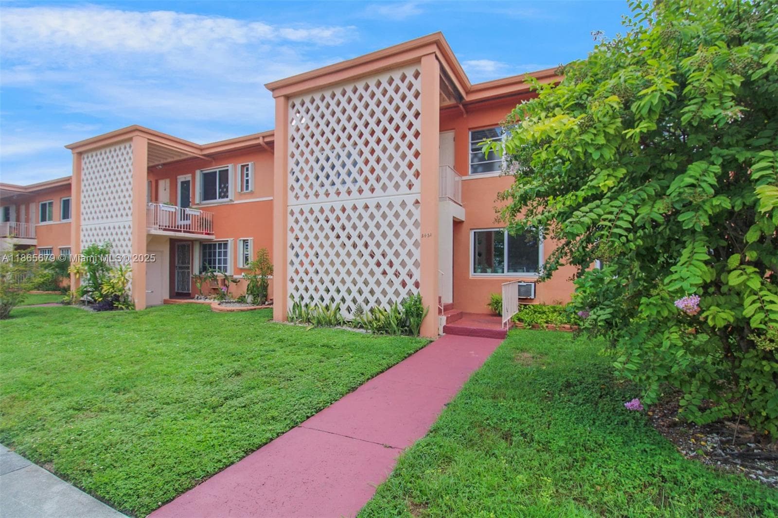 3451 SW 11th St # 8A, Miami FL 33135 photo 2
