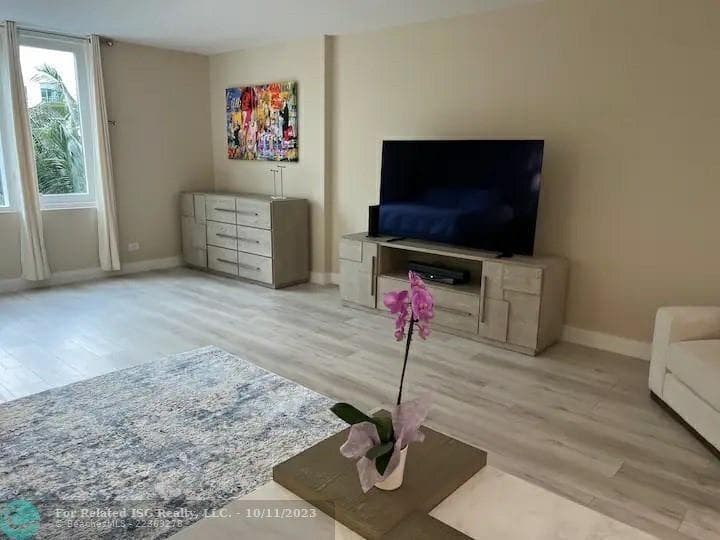 2301 Collins Avenue # 327, Miami Beach FL 33139 photo 4