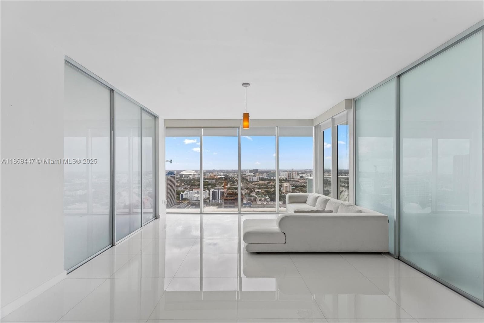 1040 Biscayne Blvd # 3106, Miami FL 33132 photo 2