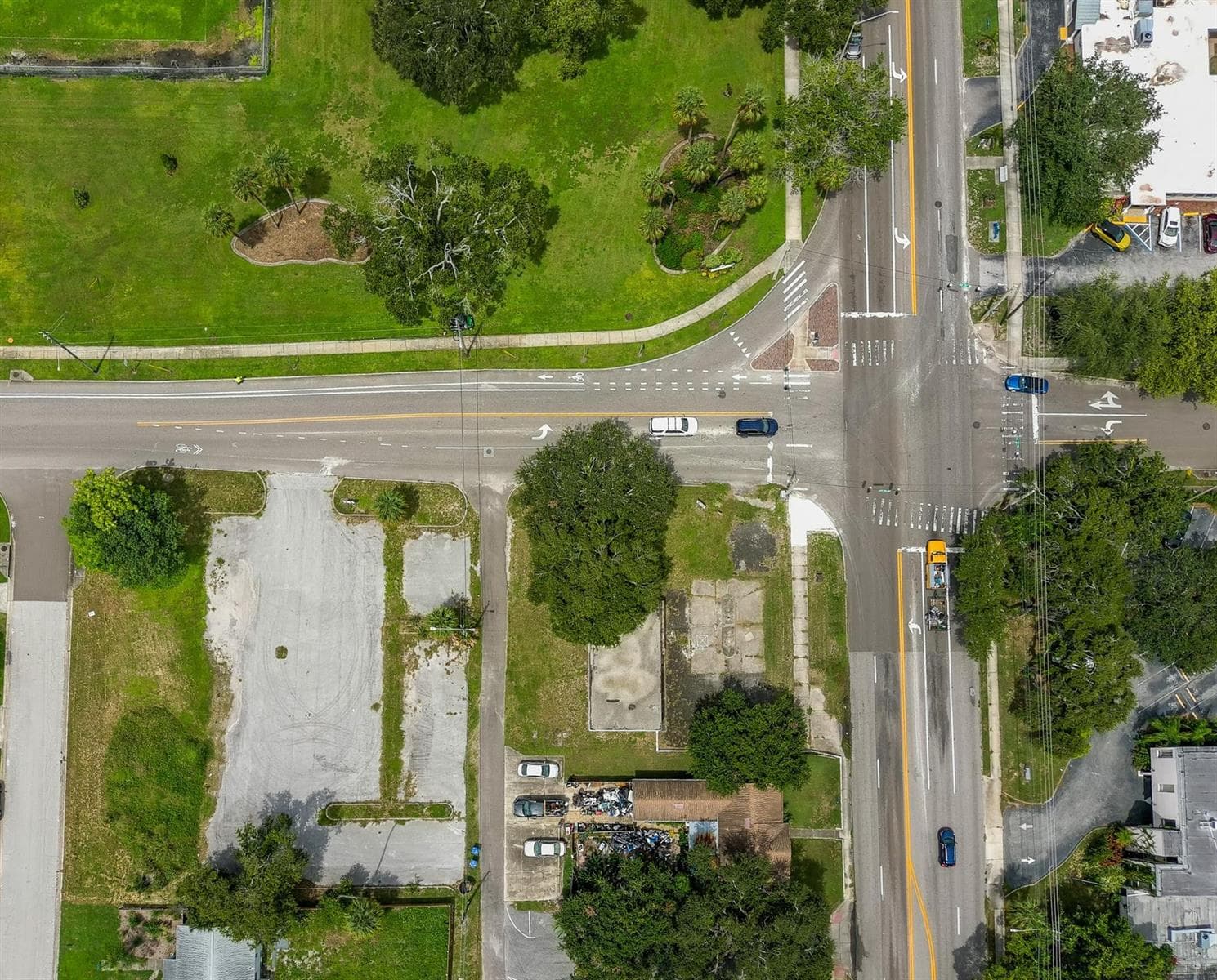 N 17th Street, FL 33713 photo 5