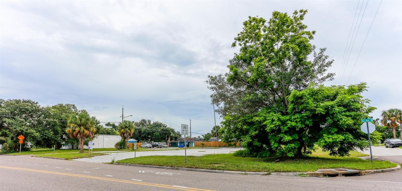 N 17th Street, FL 33713 photo 4