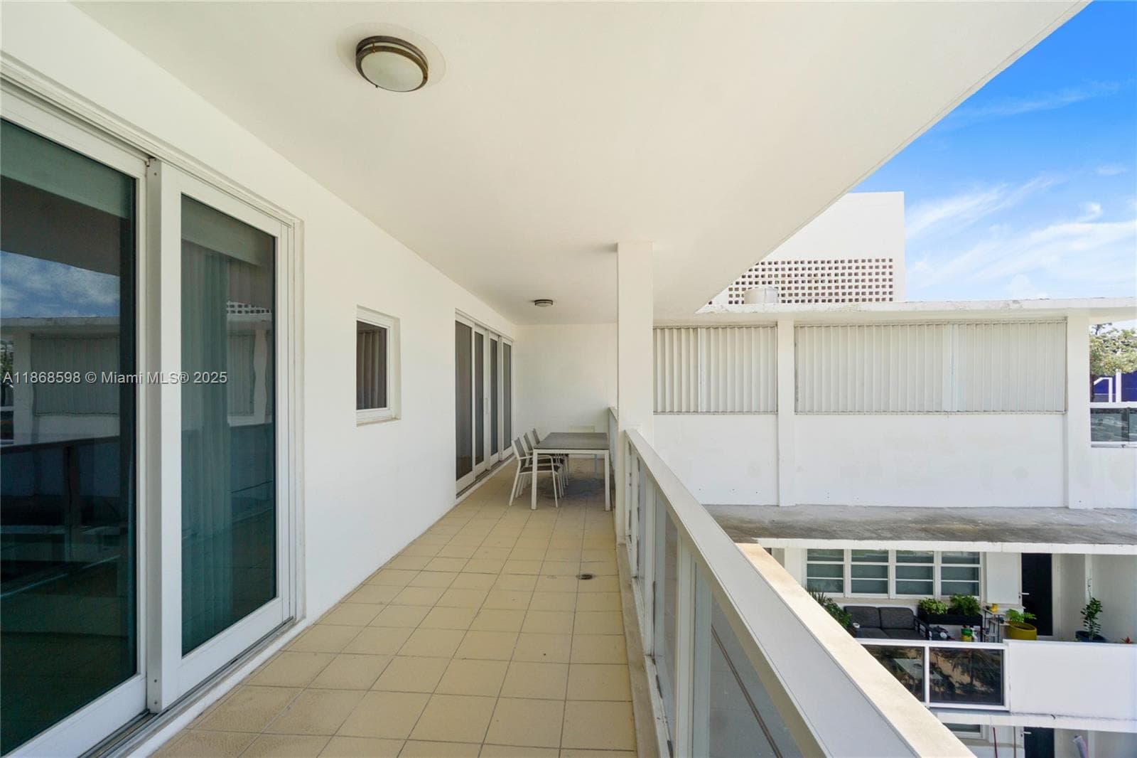 100 Lincoln Rd, Miami Beach FL 33139 photo 4
