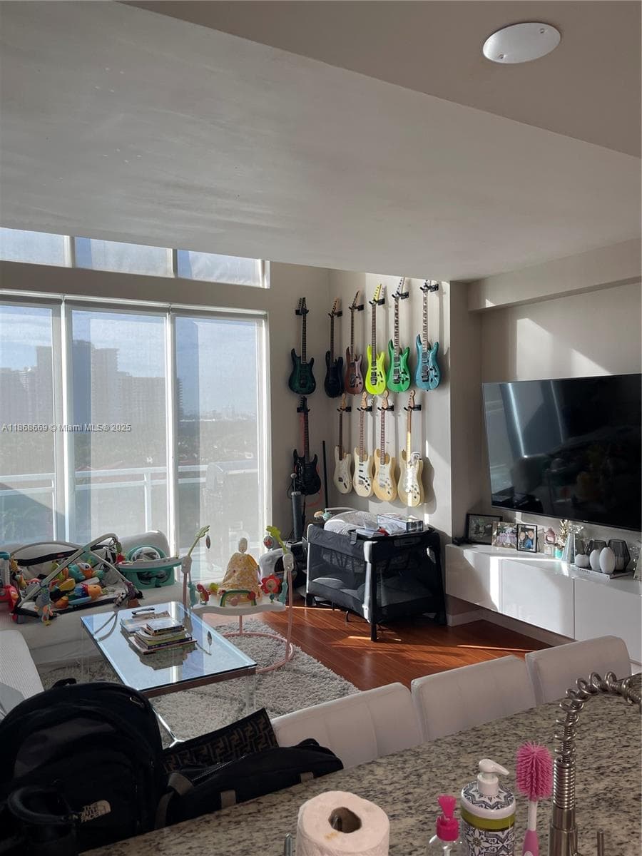 3000 NE 188th St # 706, Aventura FL 33180 photo 2