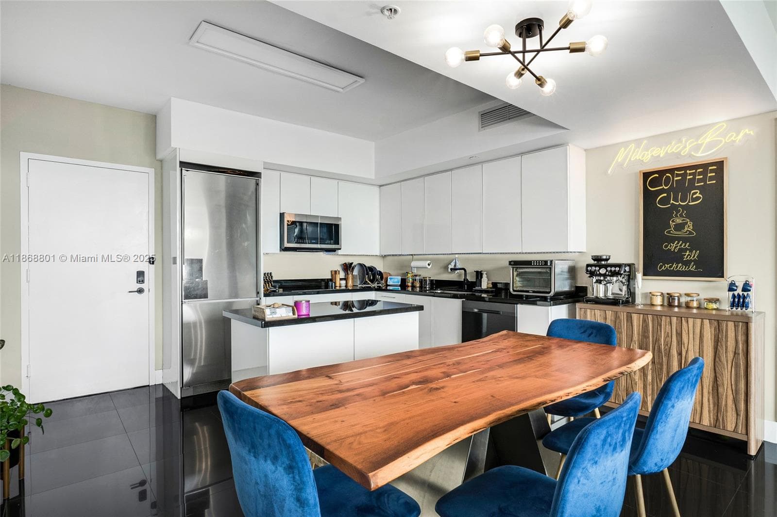 92 SW 3rd St # 4312, Miami FL 33130 photo 4