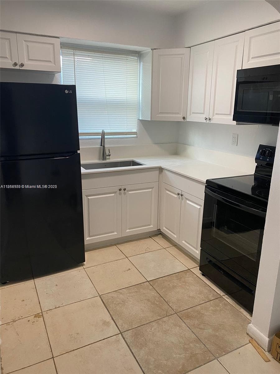 1204 NE 5th Ave, Fort Lauderdale FL 33304 photo 2
