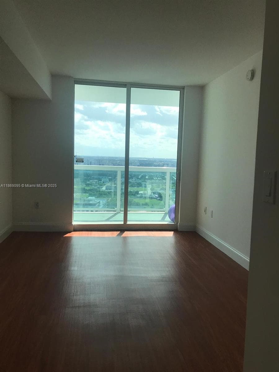 1800 N Bayshore Dr # 3910, Miami FL 33132 photo 2