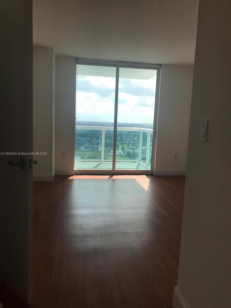 1800 N Bayshore Dr # 3910, Miami FL 33132 photo 4