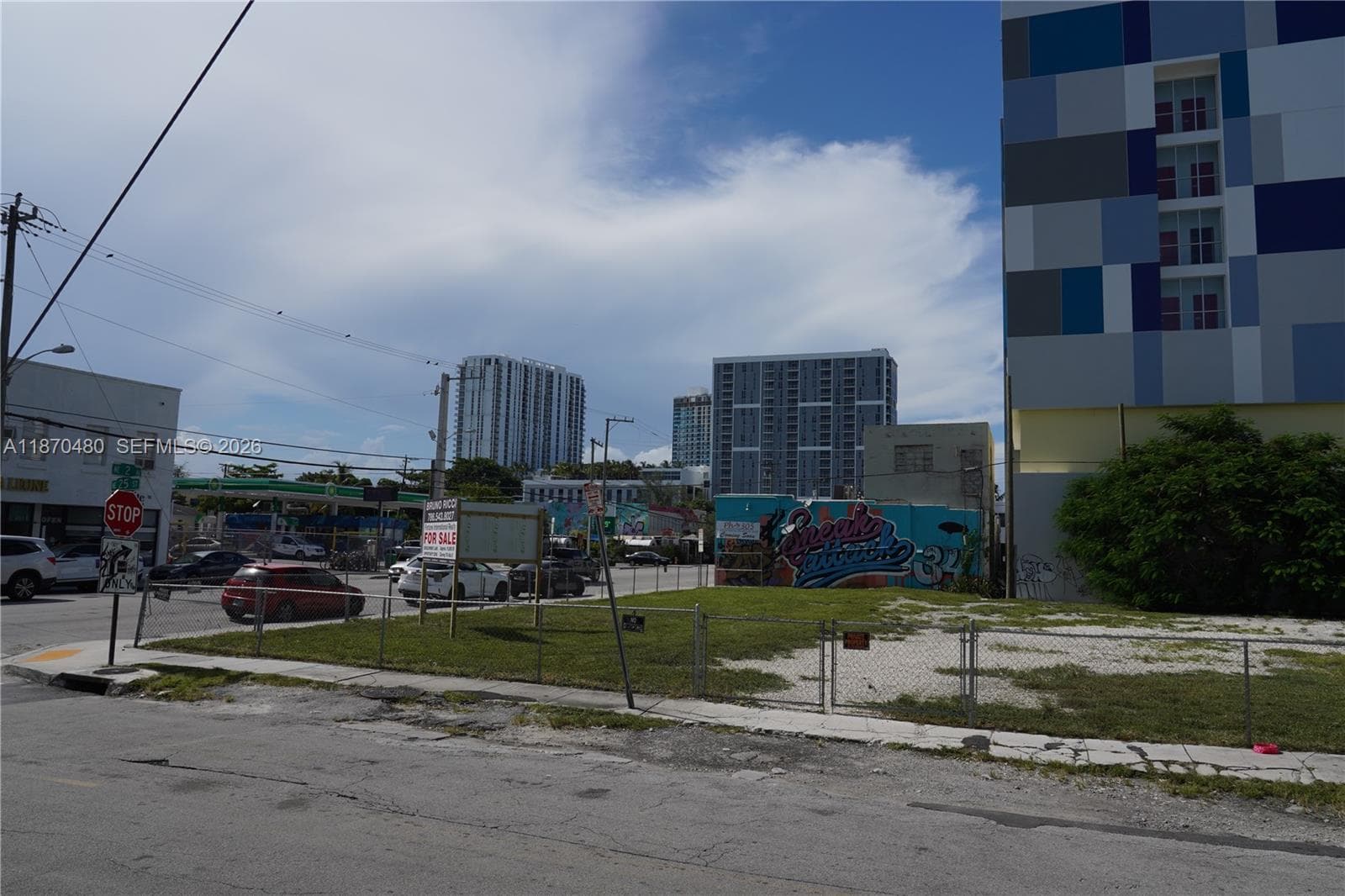 215 NE 25 STREET, Miami FL 33137 photo 2
