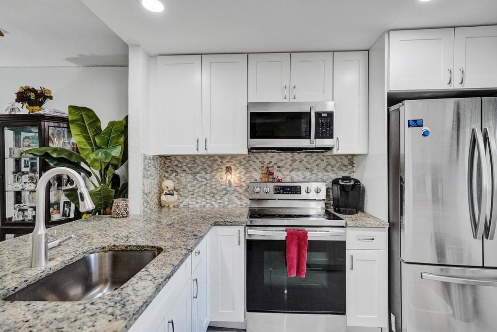 3060 Holiday Springs Boulevard # 106, Margate FL 33063 photo 4