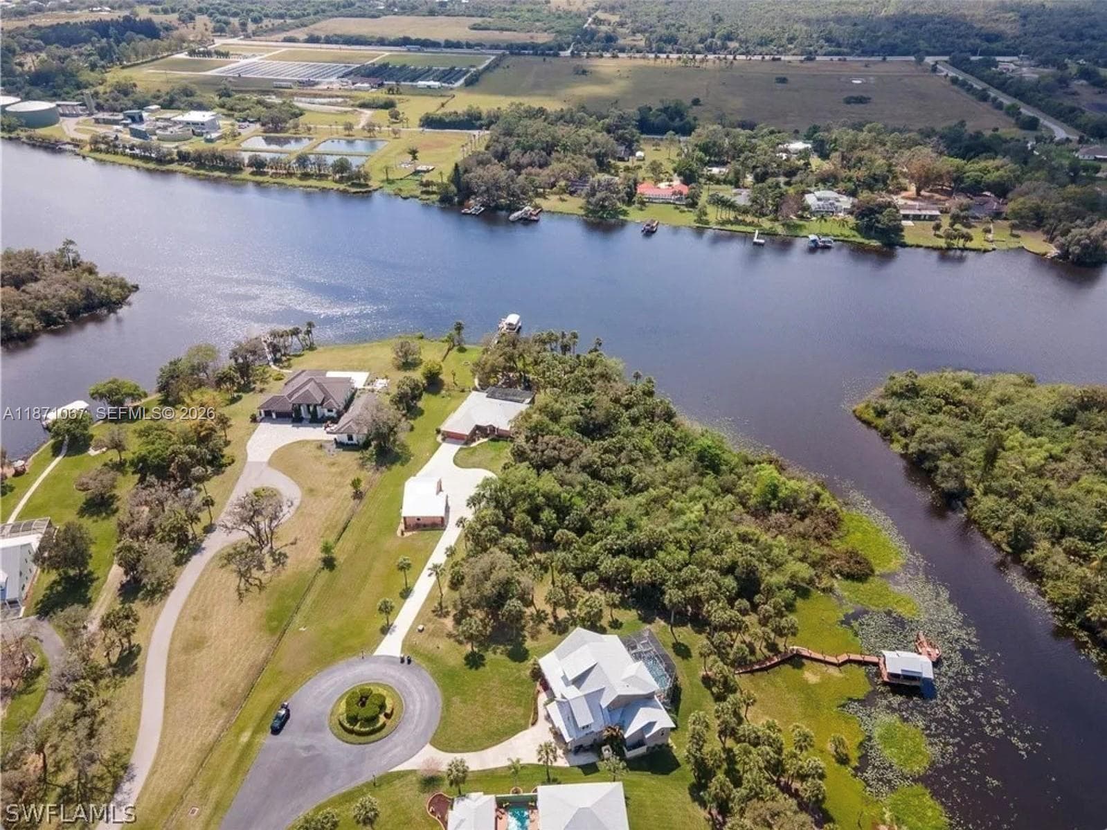 18011 Riverchase Ct, Other City - In The State Of Florida FL 33920 photo 5