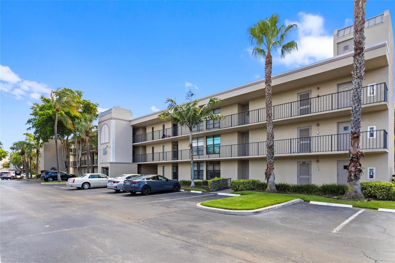 16 Royal Palm Way # 302, Boca Raton FL 33432 photo 3