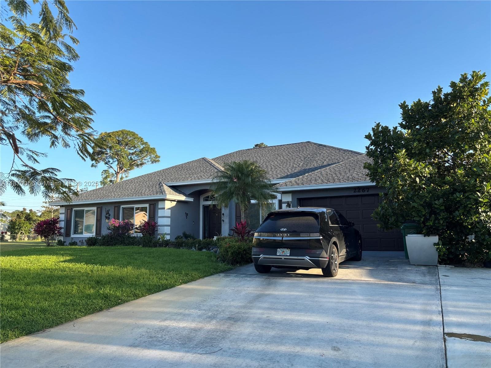 2267 SW Haycraft Cir, Port St. Lucie FL 34953