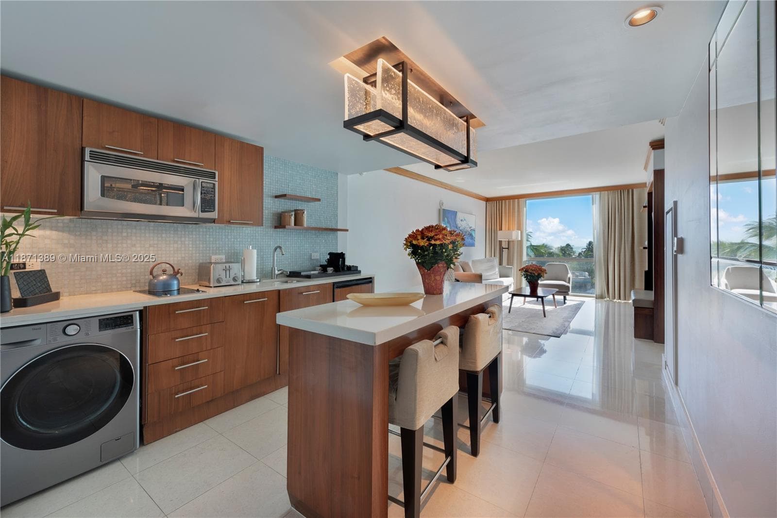 6801 Collins Ave, Miami Beach FL 33141 photo 2