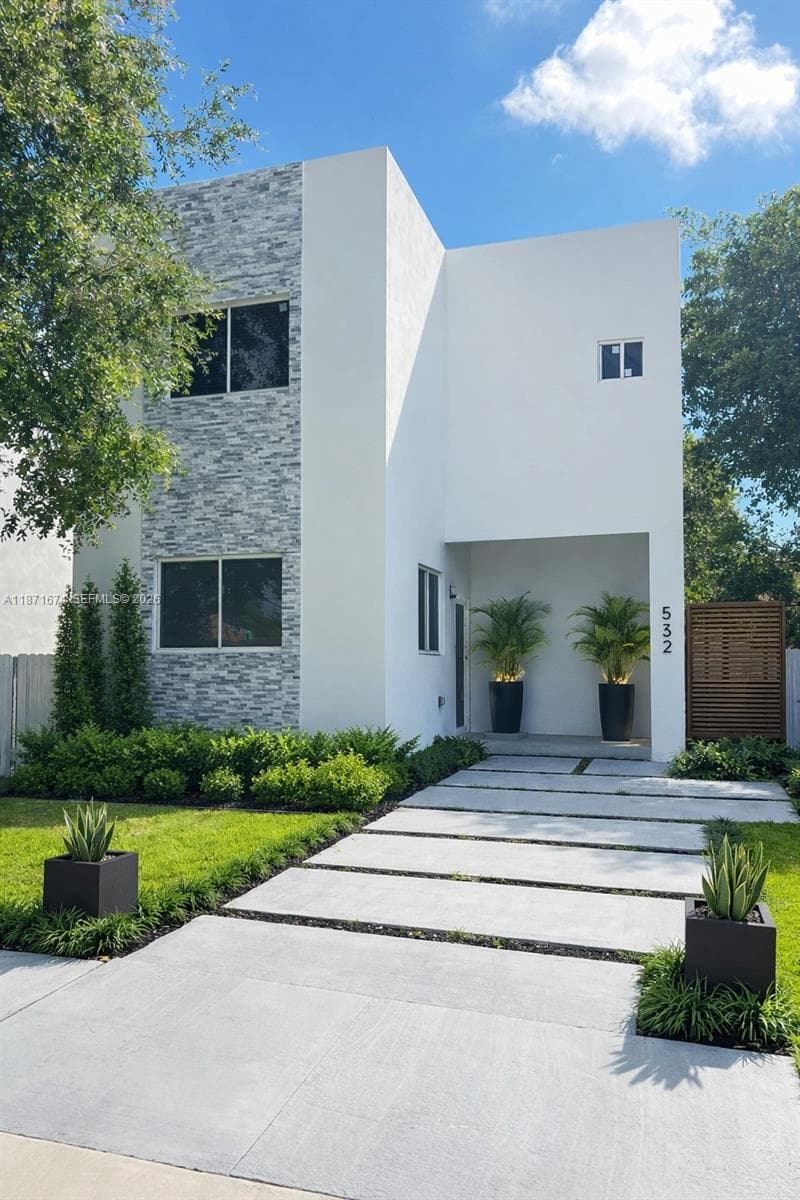 532 NW 17th Ave, Fort Lauderdale FL 33311