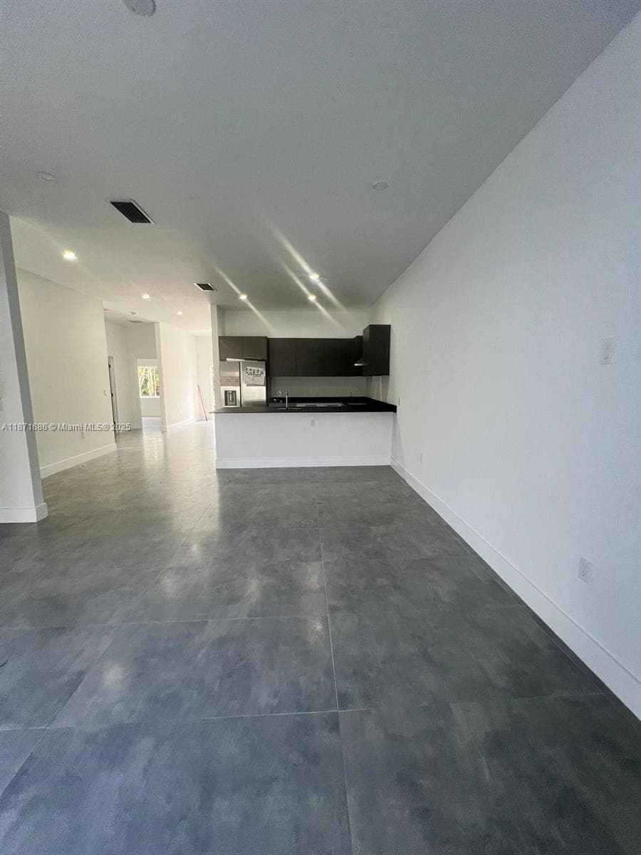 2421 NW 23rd Ln, Fort Lauderdale FL 33311 photo 2